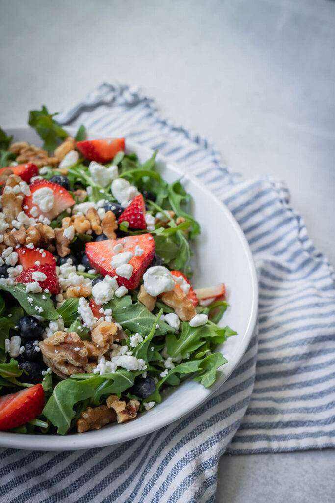 arugula salad with goat cheese