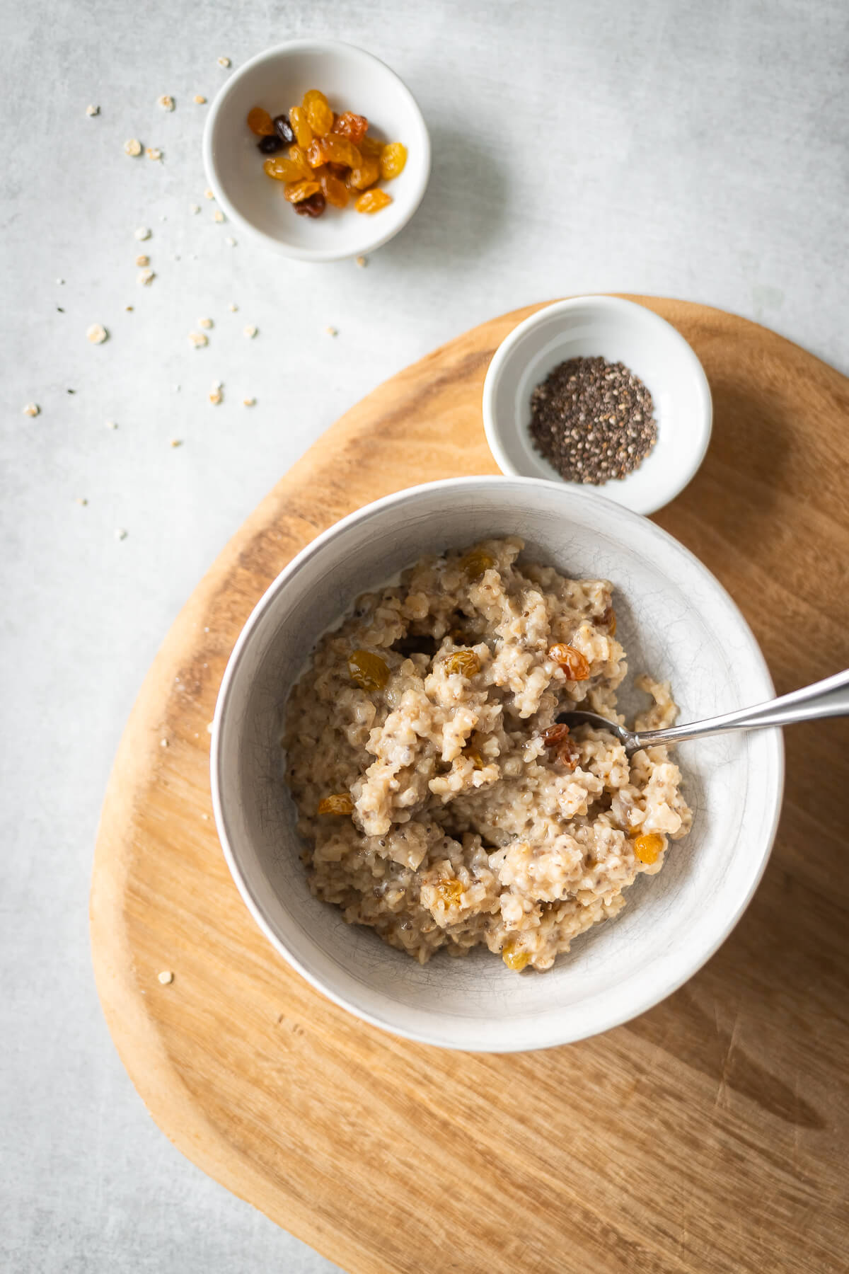 creamy brown sugar oatmeal with chia seeds and raisins