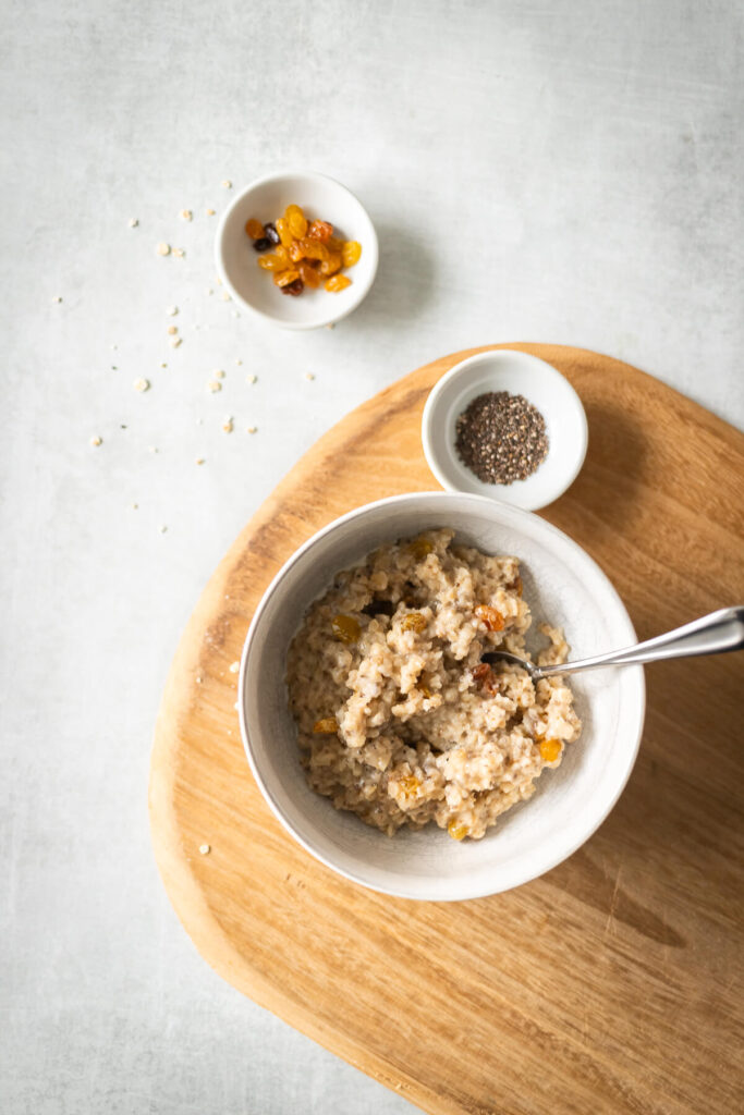 creamy brown sugar oatmeal with chia seeds and raisins