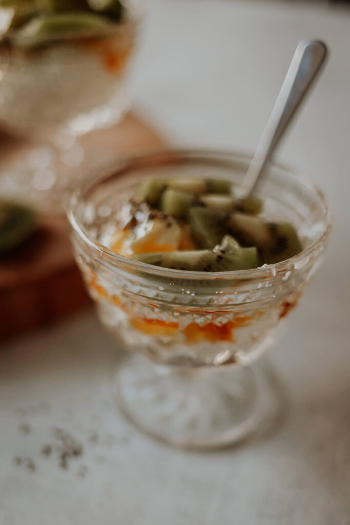 yogurt with kiwi, honey and chia seeds