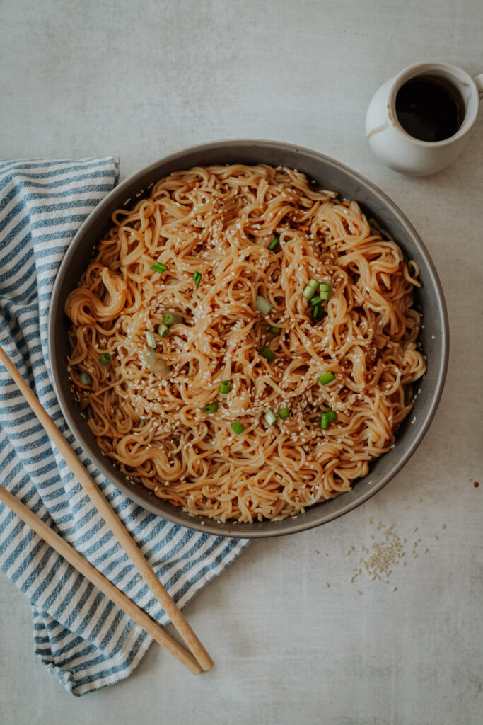 gluten free ramen noodles with scallions and sesame seeds