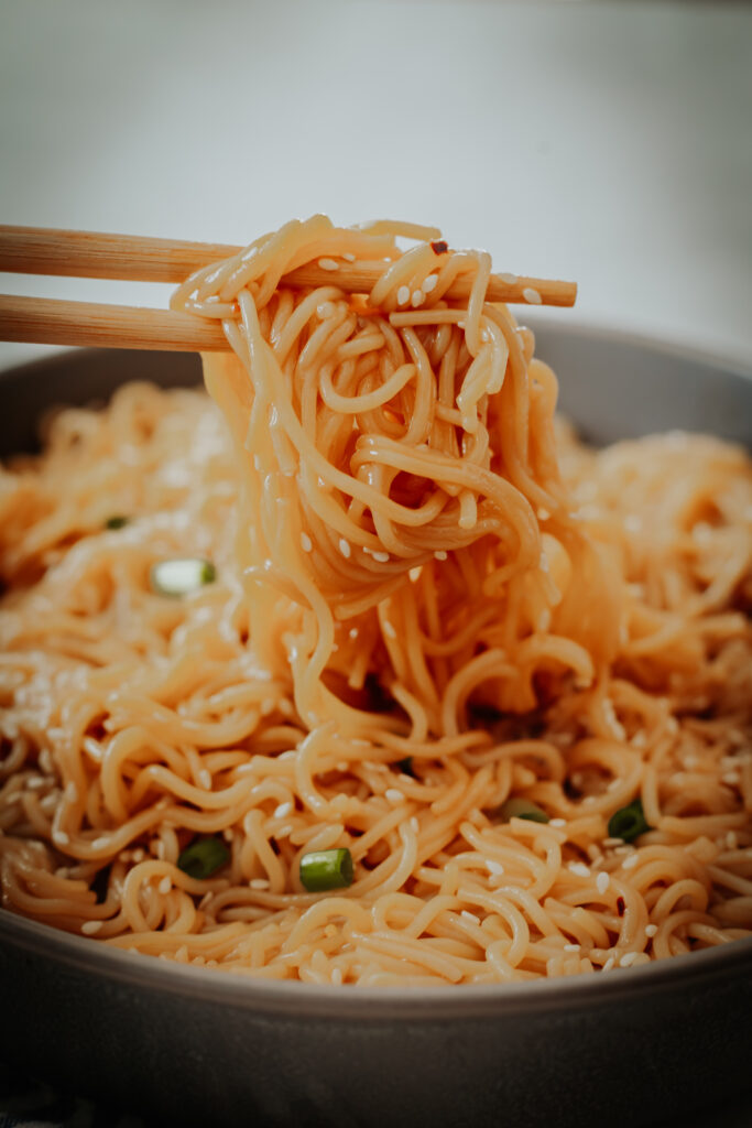 gluten free ramen noodles with scallions and sesame seeds