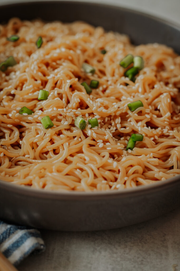 gluten free ramen noodles with scallions and sesame seeds